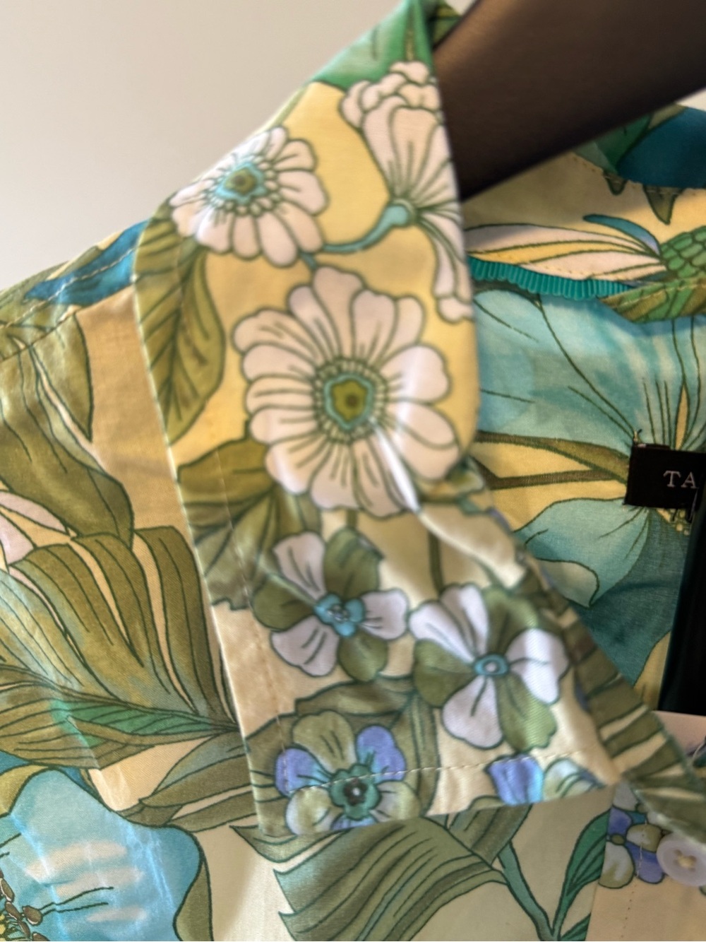 NWT Talbots Cotton Button-Down Blouse Sz M (19.5" P2P) - Picture 3 of 13